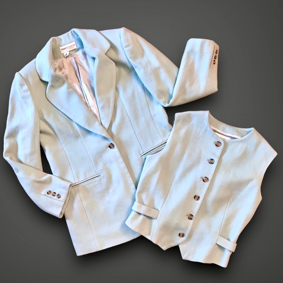 v i n t a g e :: Seafoam Wool Cashmere Longline Blazer Vest Set Bloomingdale’s - Picture 5 of 16